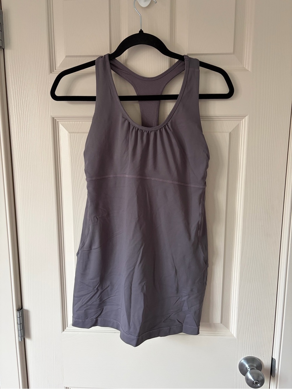 🐞 LULULEMON - Size 10 Grey Tank Top (pads not included)